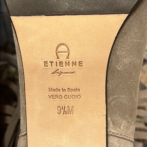 Etienne Aigner Fringe TATI BOOTIE IN PUTTY SUEDE SZ 9.5 - Picture 10 of 13